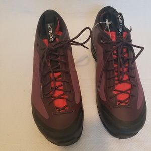 Arcteryx Women's Acrux FL Approach Shoe